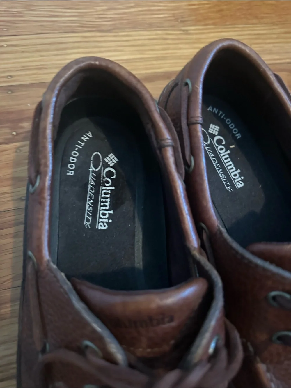 Columbia Men’s Brown Leather Boat Shoes size 8